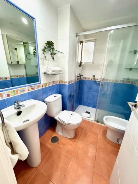 Apartment Gatu Valdeplaya 1ª Linea Playa Piscina Parking 3 Dormit 2 Banos, Solo Familias O Grupos Mayores De 25 Anos El Puerto de Santa María